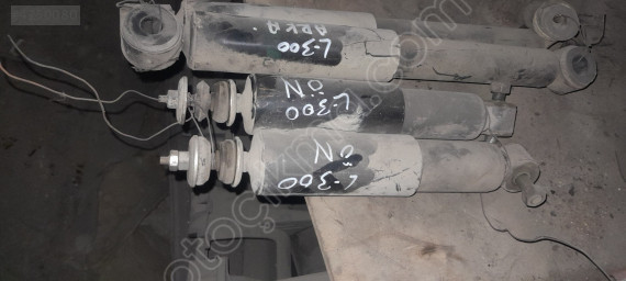 Mitsubishi L300 amortisör