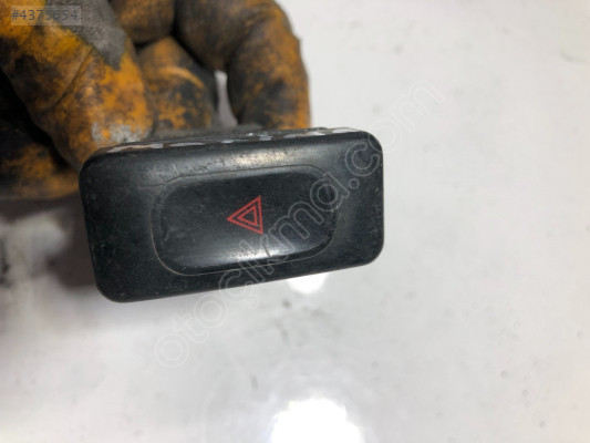 Nissan Maxima 4lü Flaşör Düğmesi