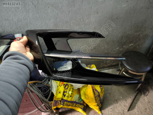 MEGANE 4  SİS ÇERÇEVESİ  044951470030