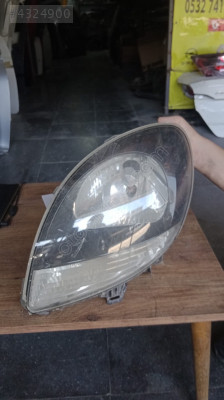 Renault Kango2 sol ön far içi siyah zemin