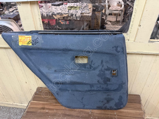 88-92 Toyota Corolla Orjinal Sol Arka Kapı Döşemesi