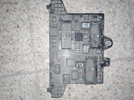 365927271 OPEL ASTRA J ORJ. ÇIKMA SİGORTA KUTUSU