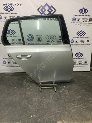 VOLKSWAGEN GOLF 6 SAĞ ARKA KAPI  GRİ ORİJİNAL ÇIKMA