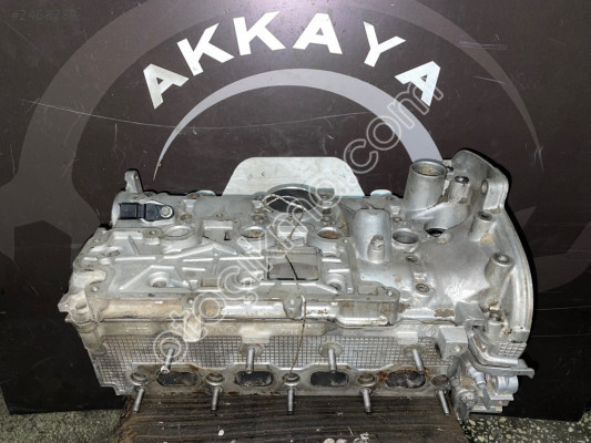 8200766796f Renault Scenic II 1.6 16 Valf Silindir Kapağı