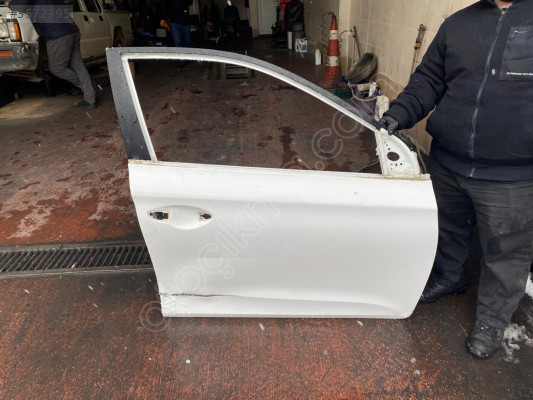 2015/2020 HYUNDAİ İ20 BEYAZ SAĞ ÖN KAPI ORJINAL LOKALLIK