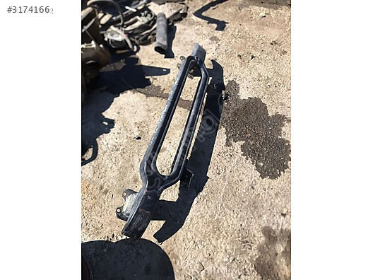 407 PEUGEOT ÖN ARKA TAMPON DEMİRLER VE BAKALITİ BULUNUR