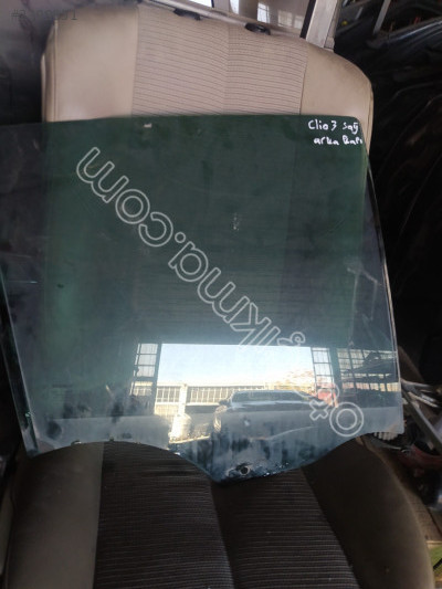 Clio 3 sağ arka kapı camı