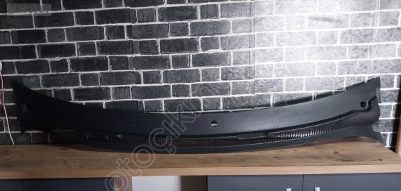 7E0819403A orj hatasız 17-20 vw transporter ön cam ızgarası