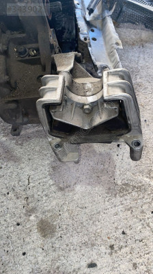 OPEL VECTRA B 2,0 DİZEL MOTOR ARKA TAKOZ KULAK  ÇIKMA ORJINAL