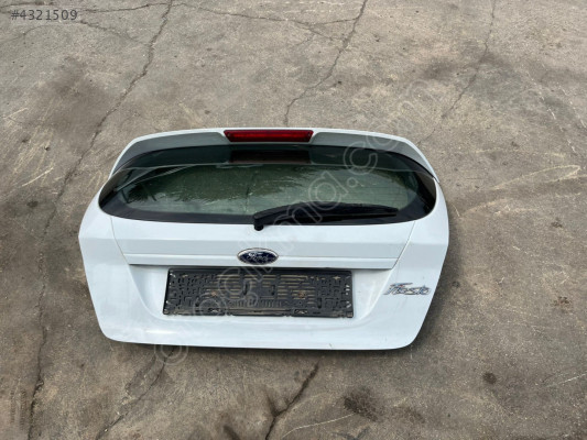 FORD FİESTA BAGAJ KAPAĞI