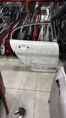 HONDA CİVİC ÇIKMA ORJİNAL SAĞ ARKA KAPI BD1