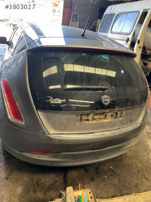 Lancia delta bagaj kapağı full dolu çıkma orijinal