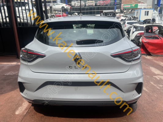 Renault Clio 5 Arka Bagaj Kapağı (Kaya Gri)