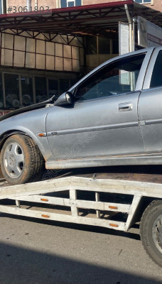 Opel Vectra sol ön kapı