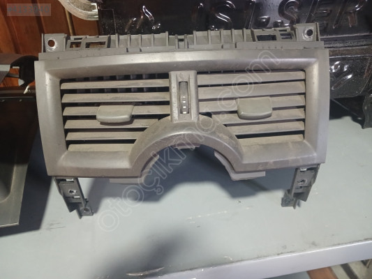 RENAULT MEGANE 2 ORTA IZGARA ÇIKMA