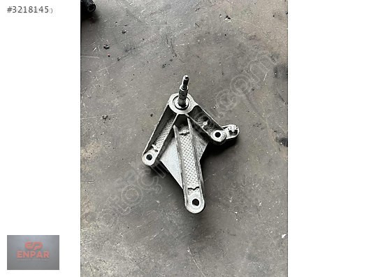 Renault kango 3 şanzıman üst kulağı
