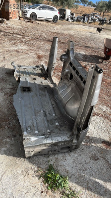 Ford Connet sağ arka çeyrek komple