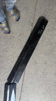 AUDİ Q7 SOL ÖN KAPI ÇITASI ORJİNAL ÇIKMA