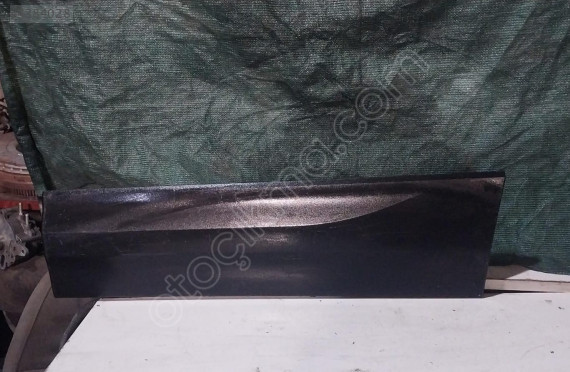 57A854949 orj hatasız skoda karoQ sol arka kapı bandı