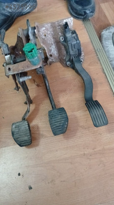 Peugeot 301 debriyaj fren pedal takımı