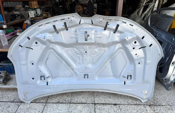 RENAULT MEGANE E-TECH MOTOR KAPUTU ORJİNAL EYUPCAN OTO'DA