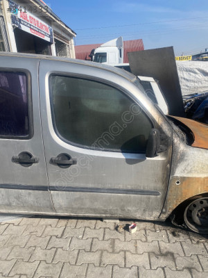 Fiat Doblo sağ ön kapı çıkma orijinal