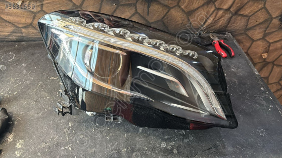 MERCEDES GLA MAKYAJLI W156 SAĞ FAR 1569061800