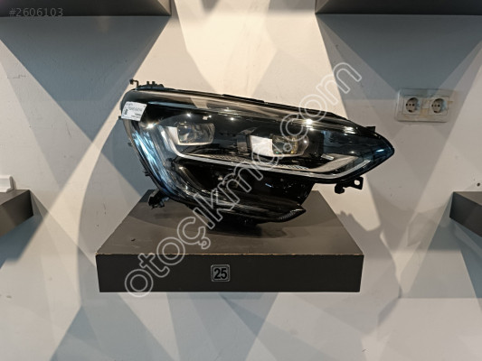 RENAULT MEGANE 4 SAĞ FAR LED İCON 260103857R C