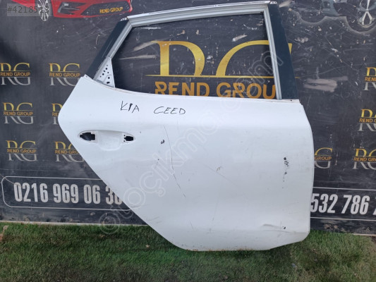 KİA CEED SAĞ ARKA KAPI ORİJİNAL ÇIKMA