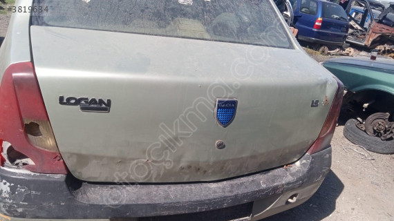 Dacia Logan bagaj ufak hasarli yedek parça