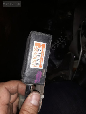 MİTSUBİŞHİ L200 ECU CONTROL ÜNİTESİ MR196090