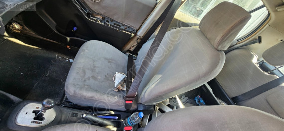 Toyota Yaris sağ ön koltuk