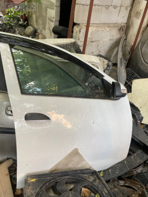 Renault Symbol Sağ Ön Kapı