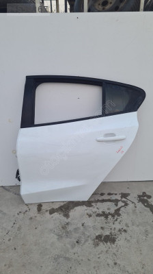 ford focus 4 çıkma orjinal sol arka kapı (son fiyat)