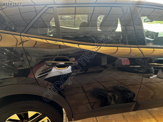 2020-2024 Peugeot 2008 Sağ Arka Kapı Siyah Dolu Hatasız