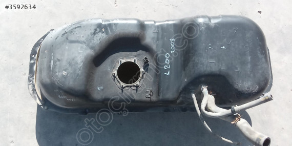 mitsubishi l200 2008 4x4 çıkma orjinal yakıt deposu (son fiyat)