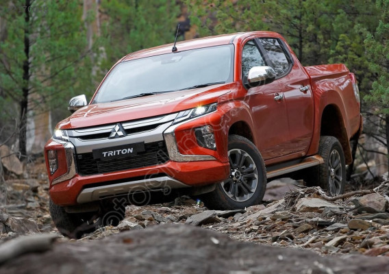 2021 mitsubishi l200 kapı
