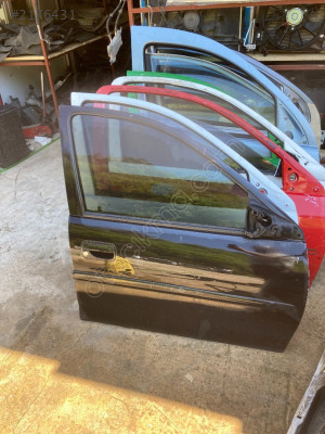 OPEL CORSA B SAĞ ÖN KAPI DOLU.OTO ERKAN ÜNYE