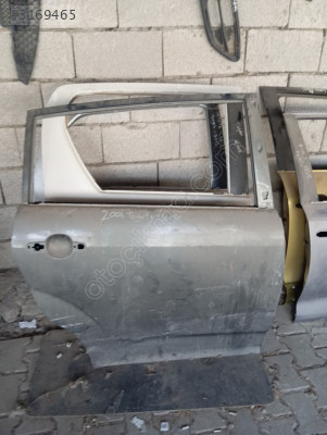 Toyota Verso sağ arka kapı 2005 2013 arası