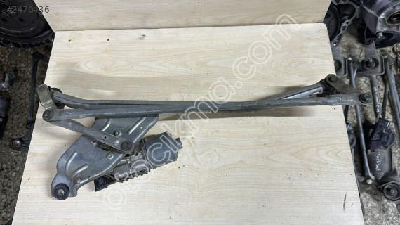 8200619512 ÖN SİLECEK MOTORU VE MEKANİZMA DACİA DUSTER