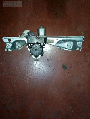 Peugeot 308 çıkma sol arka cam kirkosu