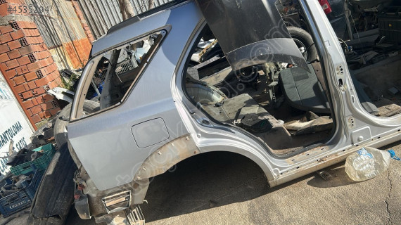 Kia Sorento sağ arka Çamurluk orijinal