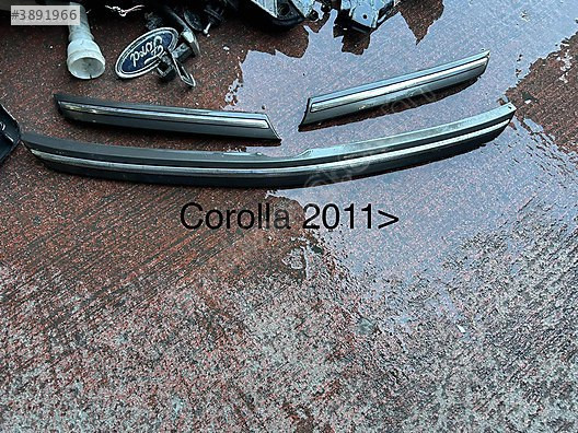 Toyota ön panjur çıtası çıkma orjinal