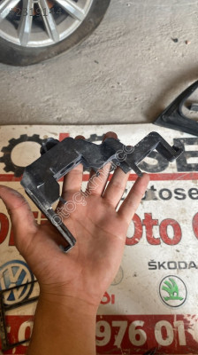 5G0863179 vw passat b8 orta konsol montaj braketi