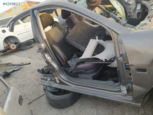 ÇIKMA SEAT CORDOBA SAĞ ÖN KESME MARŞPİYEL KASA KUPA