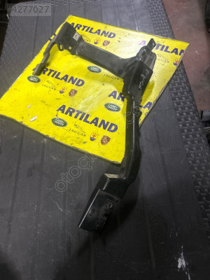 Jaguar l pace far yova bakliti