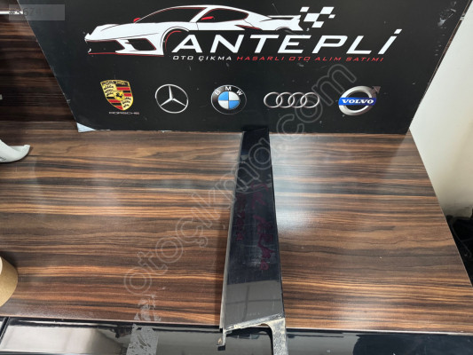 SKODA OCTAVİA SOL ARKA KAPI DİREK KAPLAMASI ÇIKMA 2013-2019