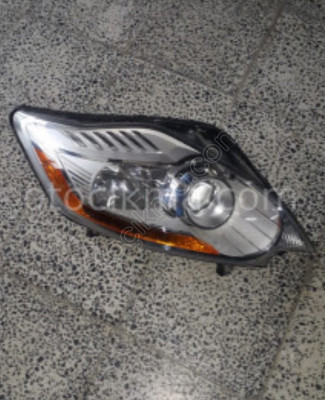 ford kuga sag far çıkma yedek parça
