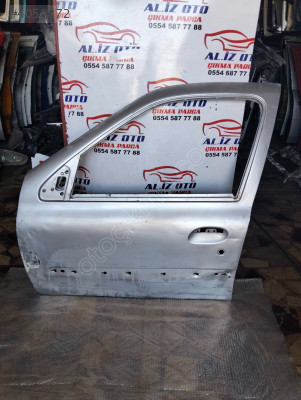 Renault Clio sol ön kapı