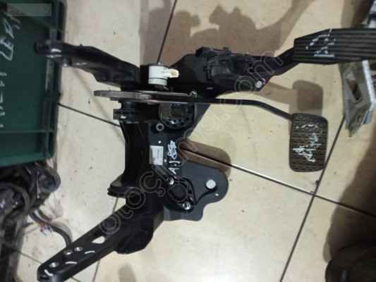 OPEL ASTRA J FREN PEDALI